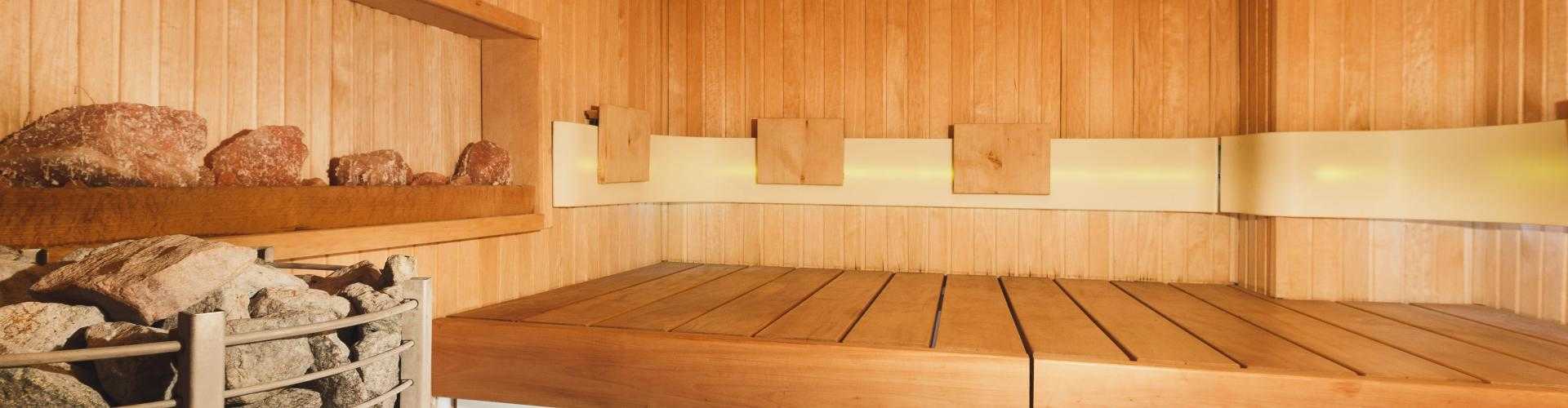 Bazen i saune za naturiste• • •subotom i nedeljom