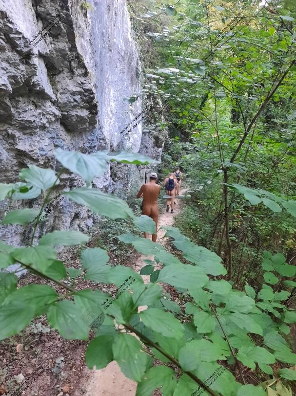 Planinskom stazom do (naturističkog) vrha