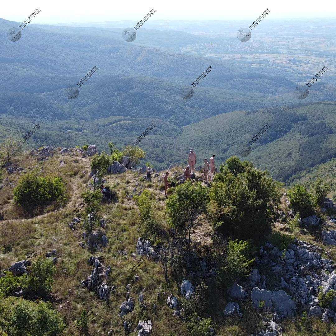 Planinskom stazom do (naturističkog) vrha