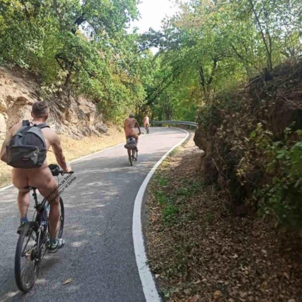 Biciklima u istoriju - prva naturistička biciklistička vožnja u Srbiji